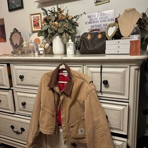 Cropped Carhartt Brown Jacket with Red Interior